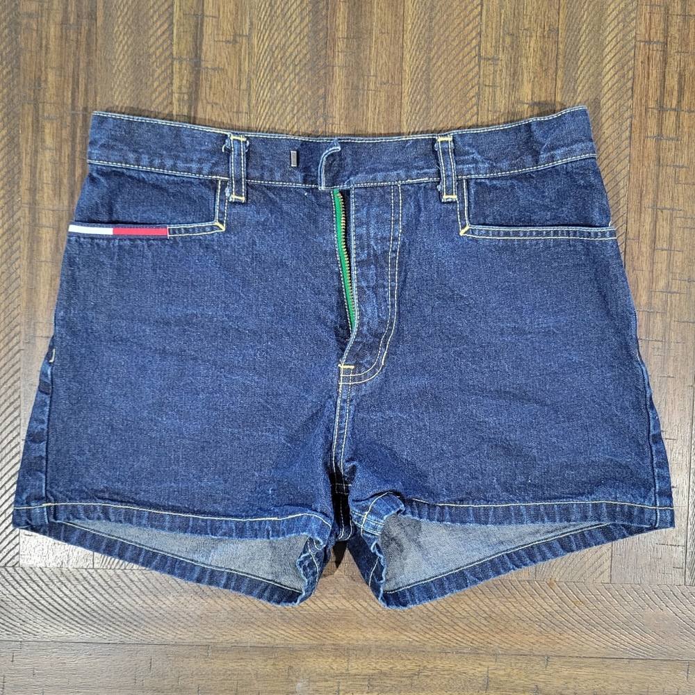 Tommy Hilfiger Womens Size 7 90s Shorts